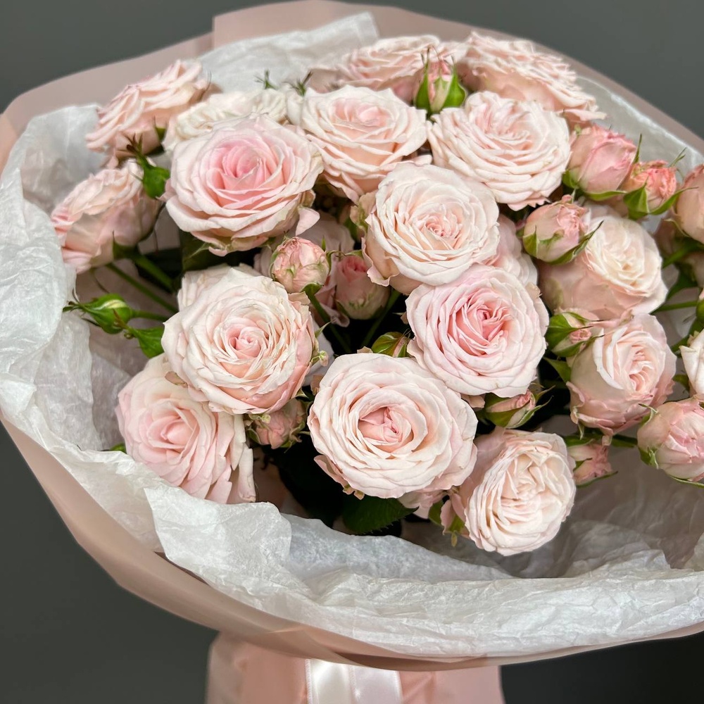 Прыжок в любовь: кустовые розовые розы