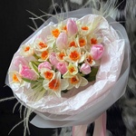 Формула весны: розовые тюльпаны + нарциссы с аквабоксом и коробкой-переноской - Фотография 1 Формула весны: розовые тюльпаны + нарциссы с аквабоксом и коробкой-переноской - Фотография 1