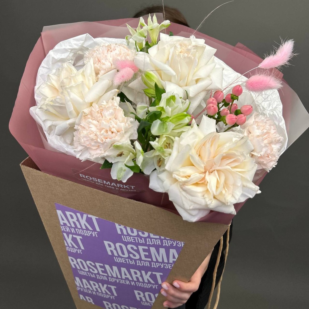 «С тонким ароматом любви» с аквабоксом и коробкой-переноской