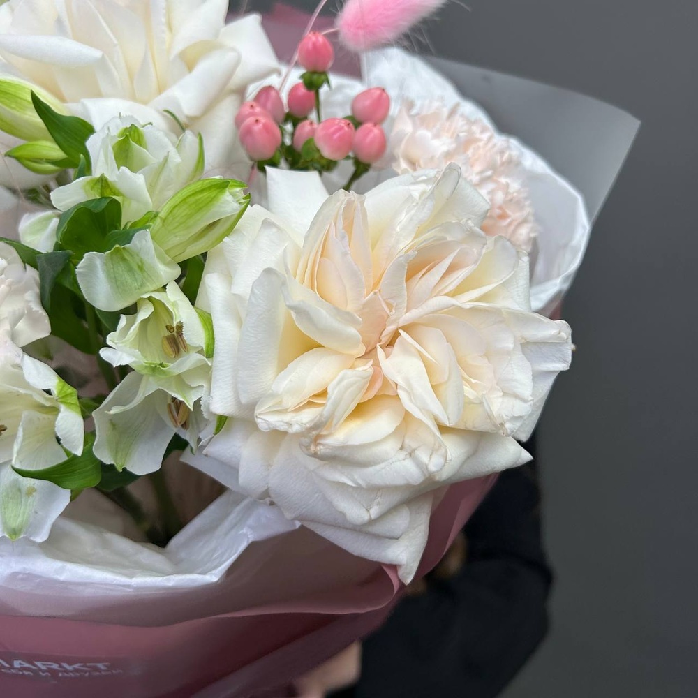 «С тонким ароматом любви» с аквабоксом и коробкой-переноской