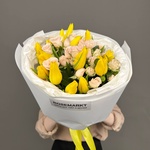 Хочу букет! Микс из желтых тюльпанов и кустовой розы - Фотография 2