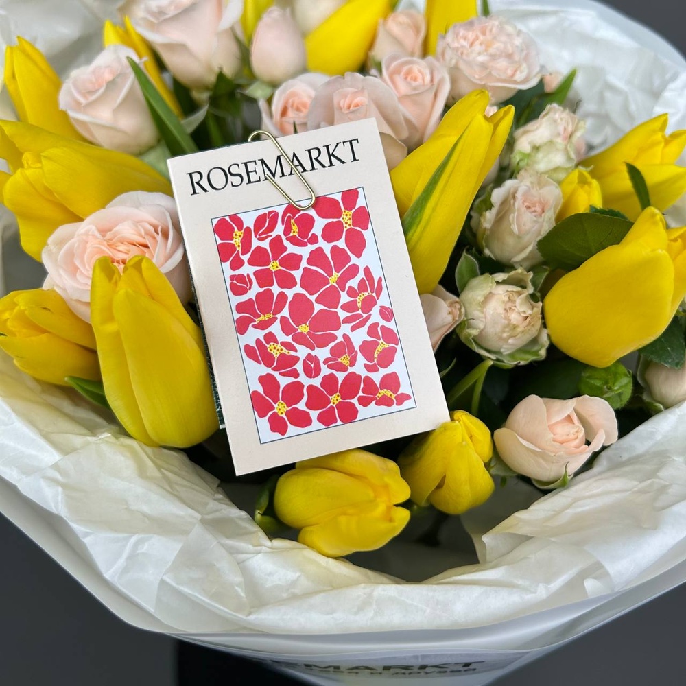 Хочу букет! Микс из желтых тюльпанов и кустовой розы