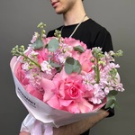 Её нежные поцелуи: французская роза и маттиола + аквабокс и коробка-переноска - Фотография 8 Её нежные поцелуи: французская роза и маттиола + аквабокс и коробка-переноска - Фотография 8