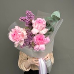 Запах весны: ароматная сирень с французской розой - Фотография 1