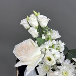 Морская любовь: вайт охара, маттиола и белый лизиантус - Фотография 9