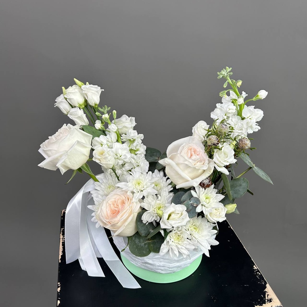 Морская любовь: вайт охара, маттиола и белый лизиантус