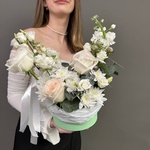 Морская любовь: вайт охара, маттиола и белый лизиантус - Фотография 5