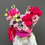 Розовый каприз: роза Пинк Флойд и лизиантус - Фотография 1