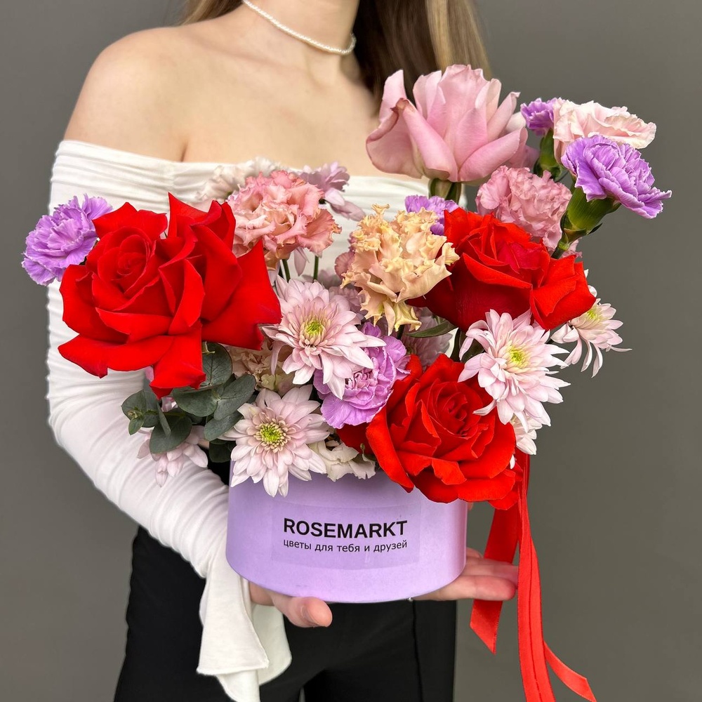 Амурные дела: цветы в шляпной коробке