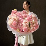 Авторский букет в стильной упаковке с доставкой в Санкт-Петербурге. - Фотография 4