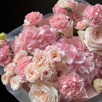 Авторский букет в стильной упаковке с доставкой в Санкт-Петербурге. - Фотография 8