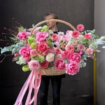 Большая корзина с пионами и пионовидными розами, орхидеями, гортензиями и каллами в Санкт-Петербурге - Фотография 4 Большая корзина с пионами и пионовидными розами, орхидеями, гортензиями и каллами в Санкт-Петербурге - Фотография 4