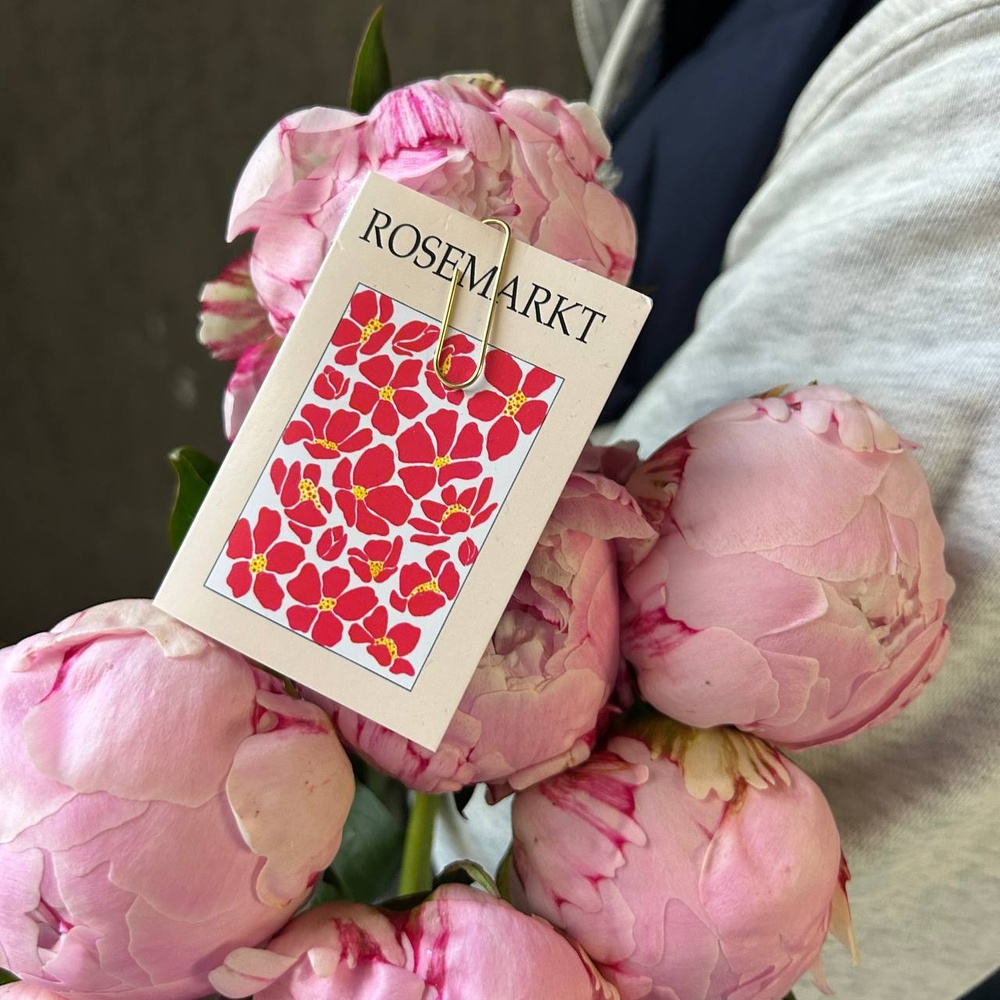 Свежих 3 розовых пиона под ленту 