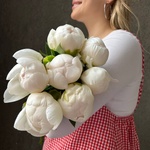 Свежих 7 белых пионов под ленту  - Фотография 2 Свежих 7 белых пионов под ленту  - Фотография 2