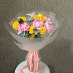 Пинк-Спрингс: розовые пионы и кустовая роза, размер S - Фотография 11