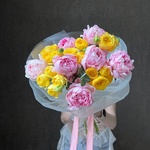 Пинк-Спрингс: розовые пионы и кустовая роза - Фотография 2