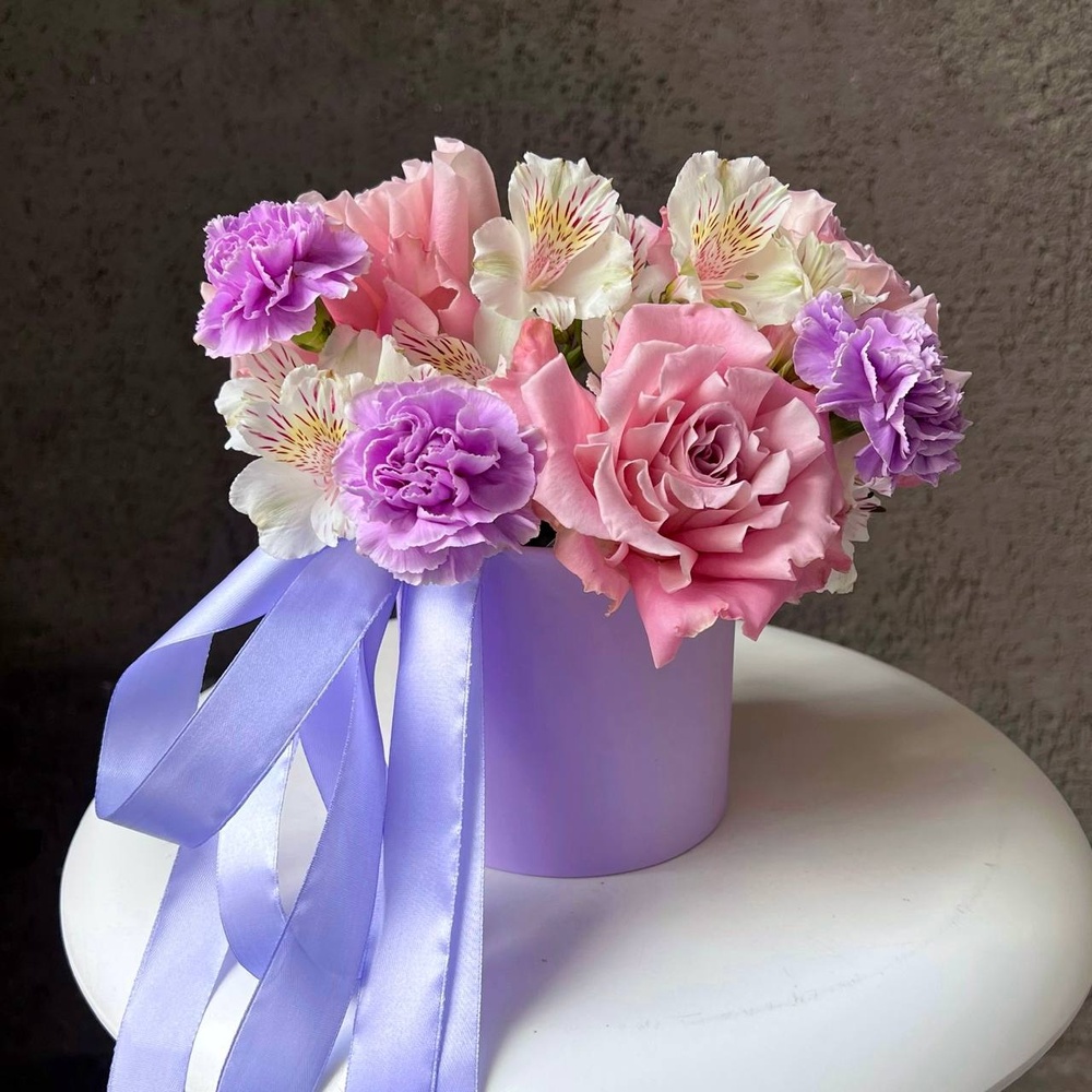 Малышка Лил: цветы в коробке + КОНФЕТЫ В ПОДАРОК