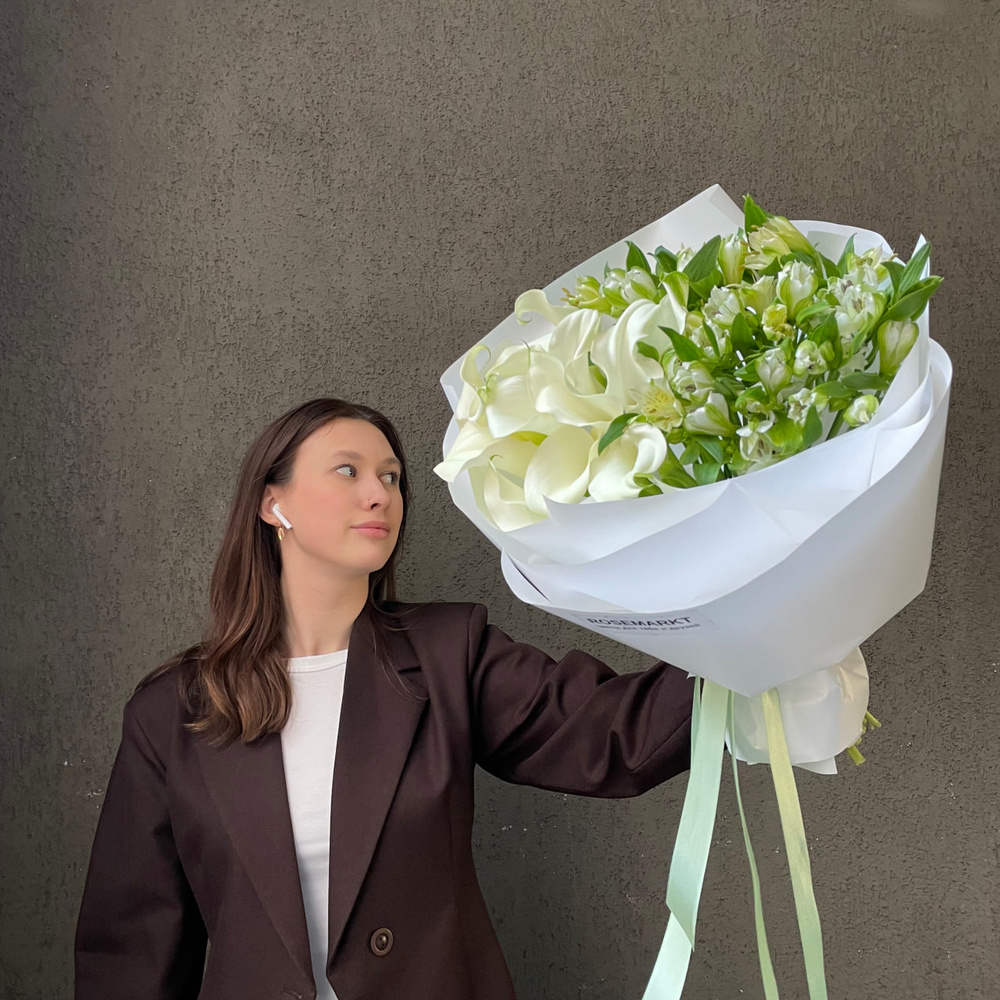 Дуобукет: белые каллы и альстромерия