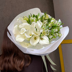 Дуобукет: белые каллы и альстромерия с доставкой в Санкт-Петербурге - Фотография 1