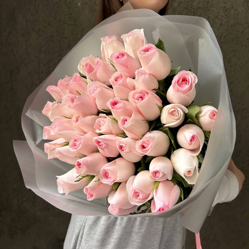 Фламенко: букет из кенийской розы 40 см, 51 цветок