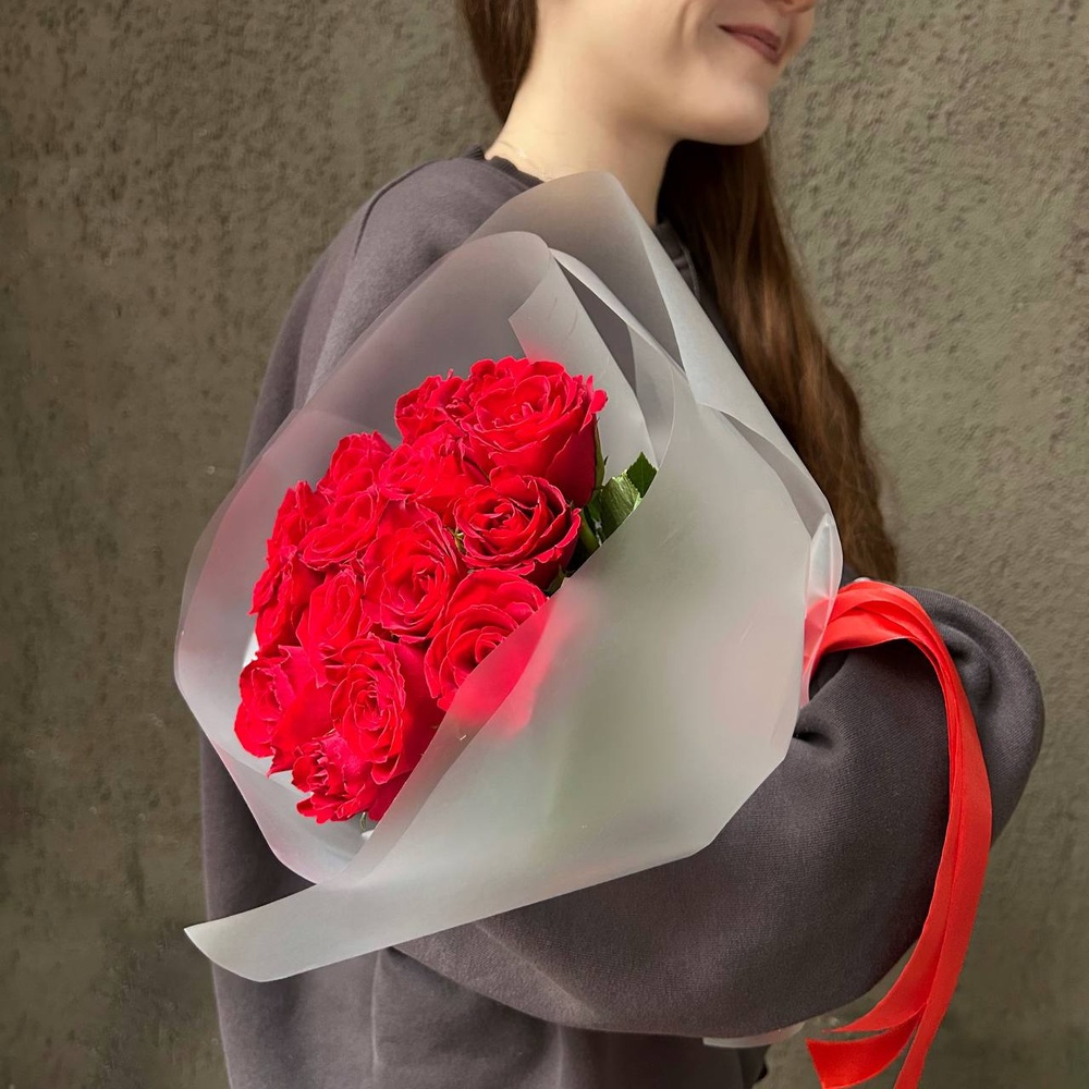 Алые уста: букет из красных кенийских роз 40 см, 15 цветков