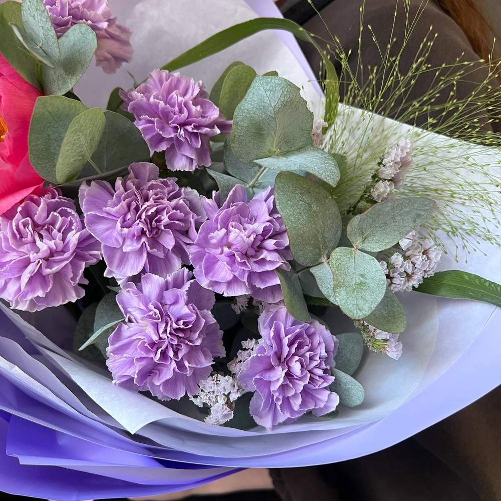 Черничный фраппе: пион и волшебные гвоздики