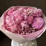 Розовый диплом: авторский букет с гортензией - Фотография 7