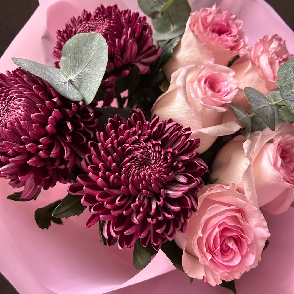 Дуобукет: хризантемы и роза Мандала