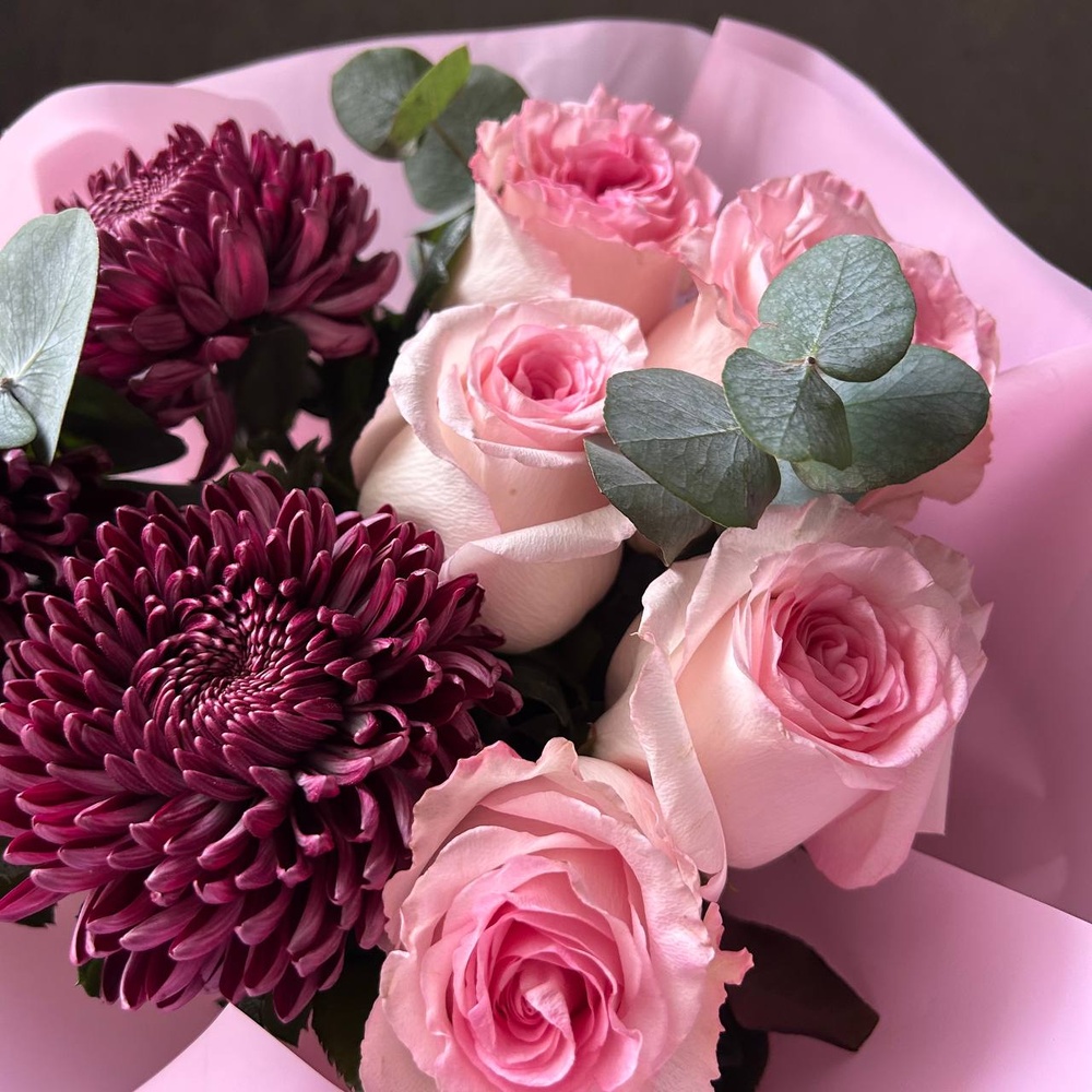 Дуобукет: хризантемы и роза Мандала