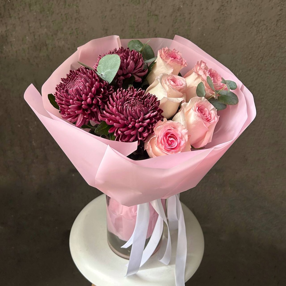 Дуобукет: хризантемы и роза Мандала