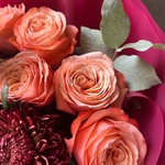 Дуобукет: хризантемы и роза Кахала - Фотография 11