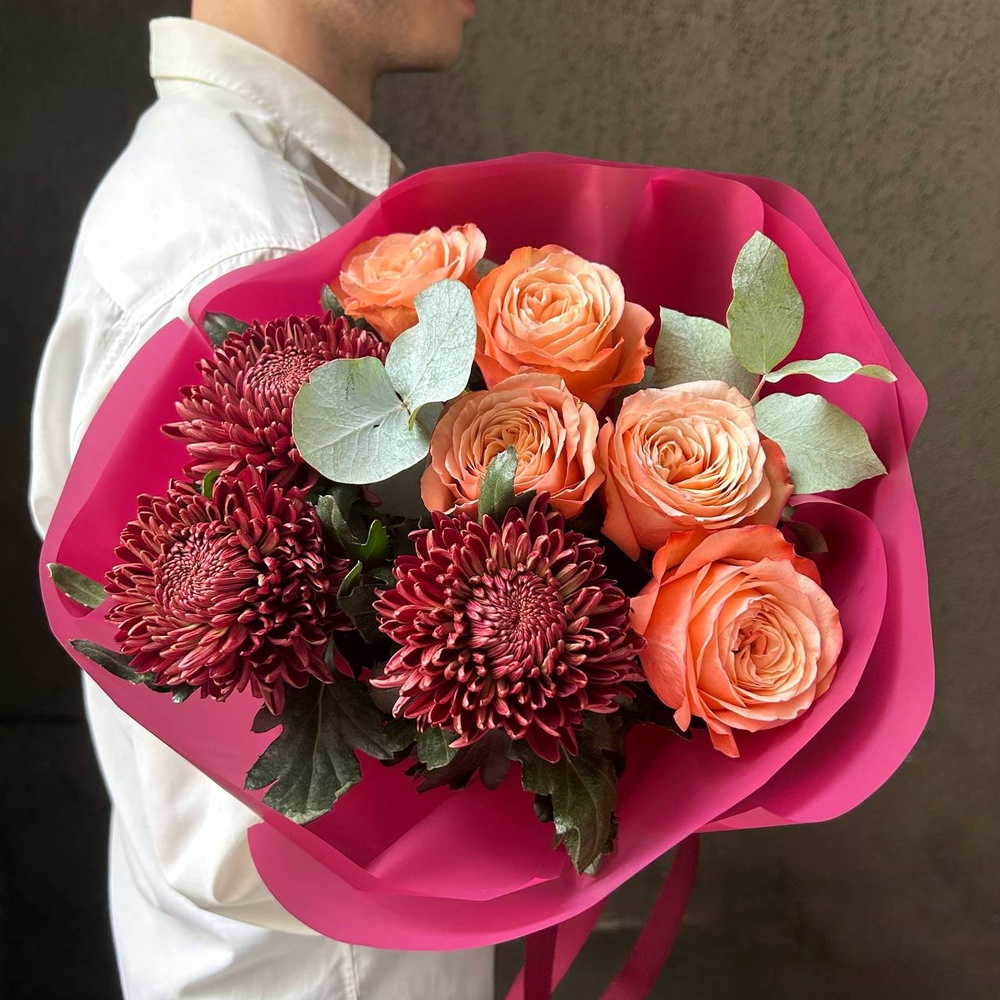 Дуобукет: хризантемы и роза Кахала