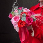 Шляпная коробка недели : букет по акции с доставкой по Санкт-Петербургу - Фотография 4 Шляпная коробка недели : букет по акции с доставкой по Санкт-Петербургу - Фотография 4