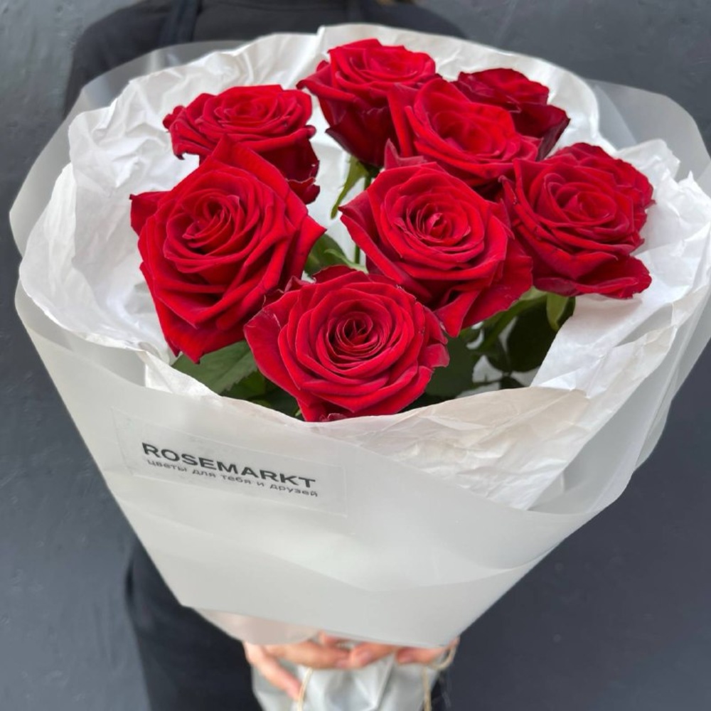 Цветы 9 красных роз с доставкой по СПб от Розмаркта