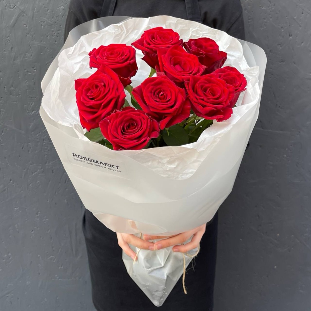 Цветы 9 красных роз с доставкой по СПб от Розмаркта
