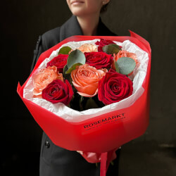 Цветы, дуобукет из красной розы и Кахалы с доставкой по СПб от Розмаркта