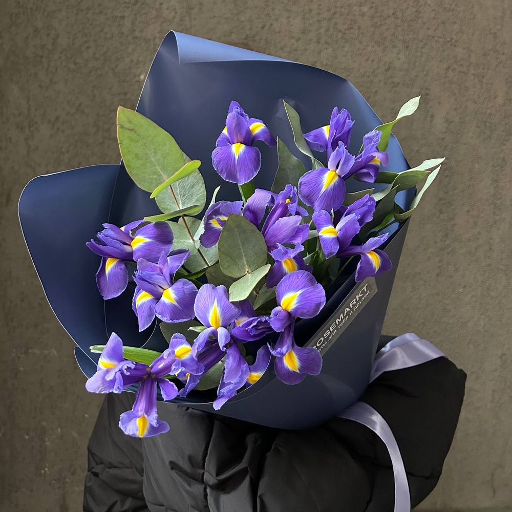 Цветы 9 ирисов с доставкой по СПб от Розмаркта