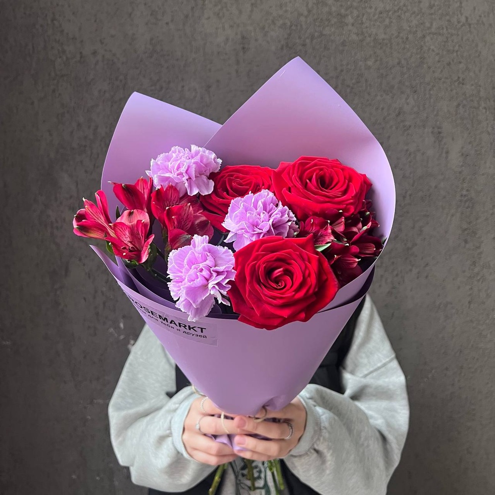 Цветы, альстромерия, розы и диантусы с доставкой в СПб от Розмаркта