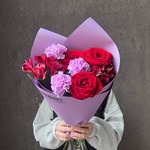 Цветы, альстромерия, розы и диантусы с доставкой в СПб от Розмаркта - Фотография 1