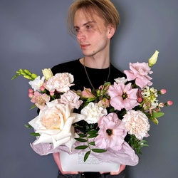 Букет «Шляпная Коробка Недели «Ну ОНААА»»