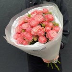 Сливочный вензель: пионовидные розы в лаконичной упаковке  - Фотография 5