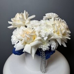 Шляпная коробка недели: авторский букет свежих цветов по акции с доставкой круглосуточно в Санкт-Петербурге. - Фотография 1