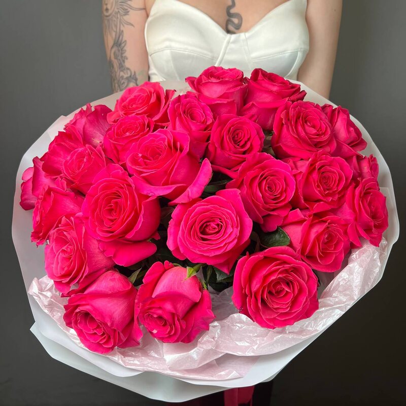 Феличита: 25 розовых роз