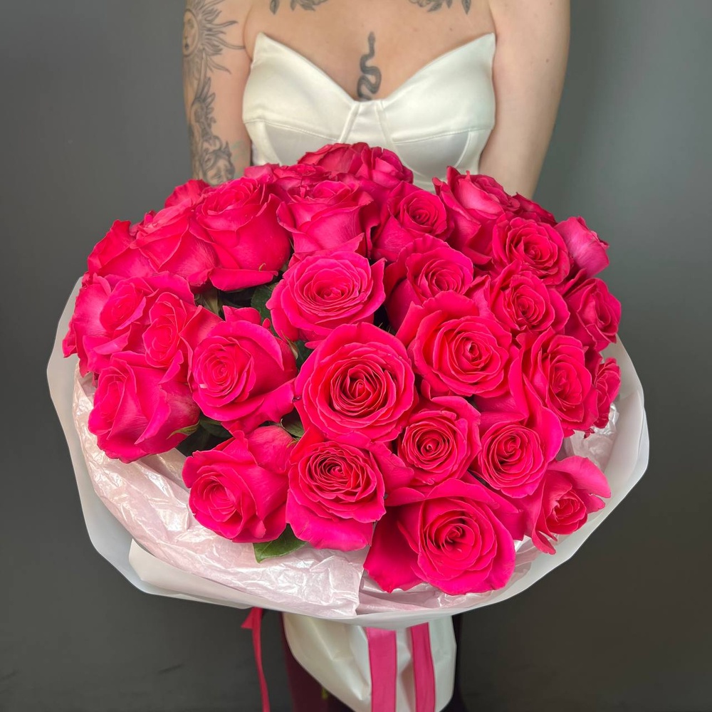 Феличита: 35 розовых роз