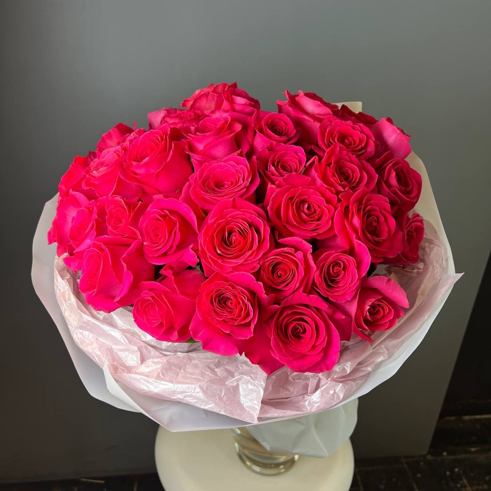 Феличита: 35 розовых роз