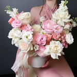 Боска: цветы в шляпной коробке за 15990 - Фотография 2