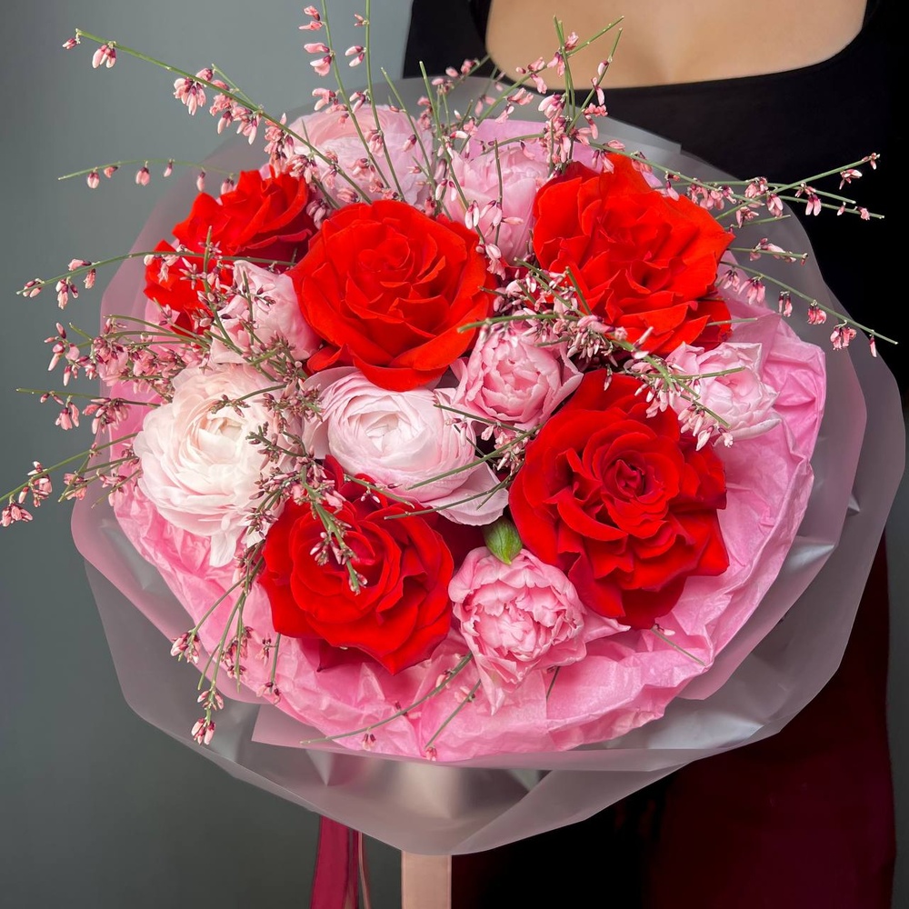 Букет недели: авторский букет свежих цветов по акции с доставкой круглосуточно в Санкт-Петербурге