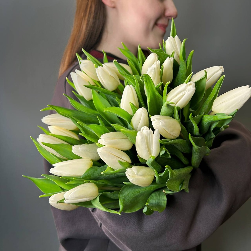 Белые тюльпаны