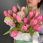 Мэри: розовые тюльпаны и гиацинты в шляпной коробке - Фотография 6