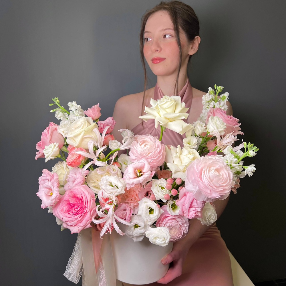 Боска: цветы в шляпной коробке за 26590